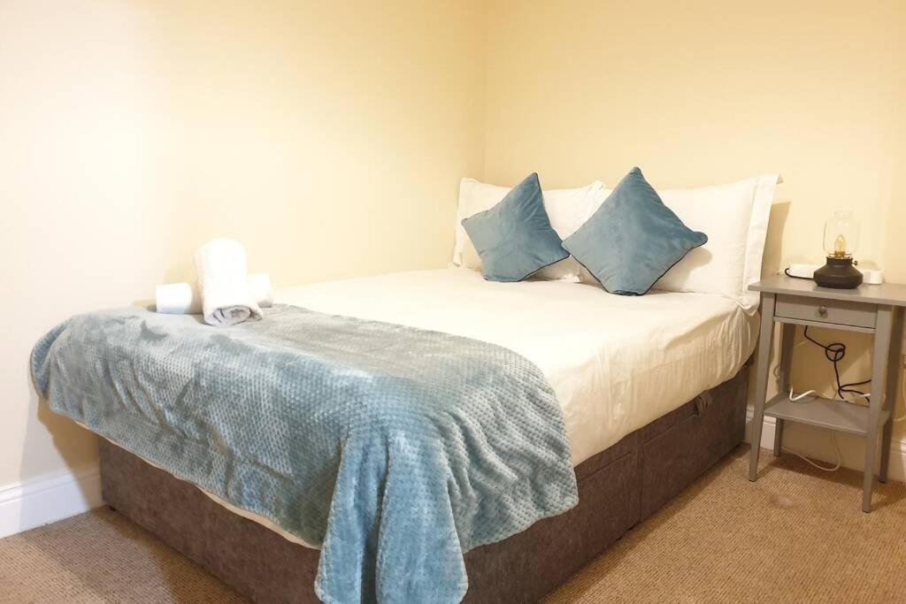 Large 3 Bed, Galway City Centre Lejlighed Eksteriør billede