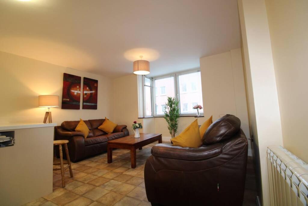 Large 3 Bed, Galway City Centre Lejlighed Eksteriør billede